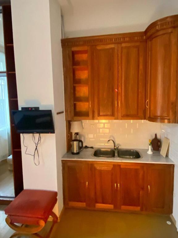 Piccolo Hotel Vake Тбилиси Экстерьер фото